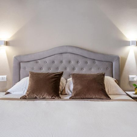 Santa Croce Luxury Suite - Dolcevita Holiday فلورنس المظهر الخارجي الصورة