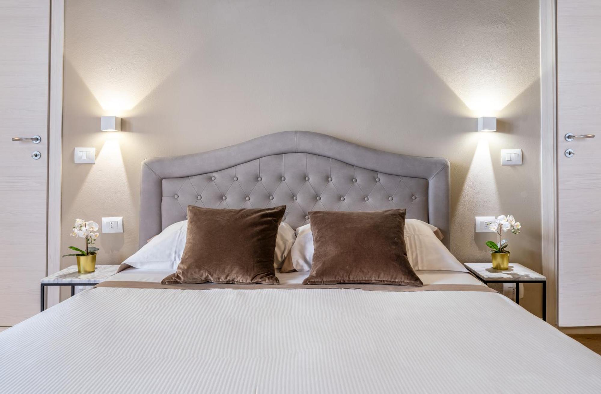 Santa Croce Luxury Suite - Dolcevita Holiday فلورنس المظهر الخارجي الصورة
